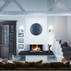 Totem kutuves ar taisnu stiklu