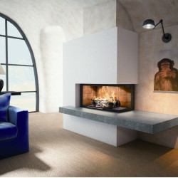 Totem kutuves ar taisnu stiklu